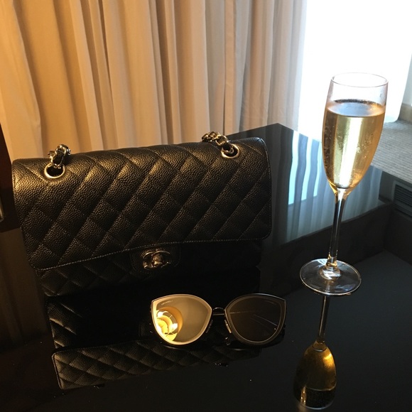 Meet your Posher - Picture 2 of 4